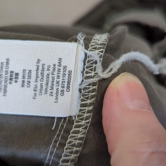 Free People Tan Brown Cargo Shorts - Size 6 - Picture 6 of 7